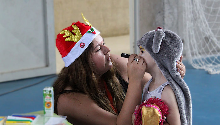 Programa Familias de Acogida de Valparaíso y Viña realizan celebración navideña junto a niños y niñas en acogimiento