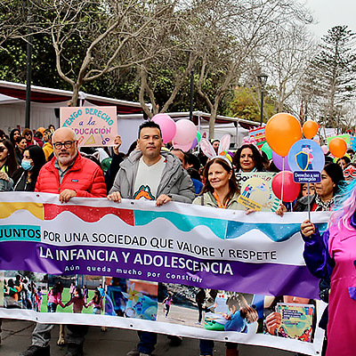 Con multitudinario pasacalle celebraron el Día de la Niñez en La Serena