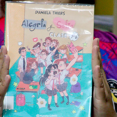 Entregan libros a residencia de adolescentes para incentivar la lectura