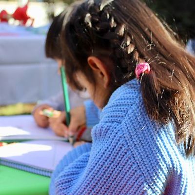 Niños, niñas y adolescentes de centros Residenciales de Coquimbo reciben útiles escolares